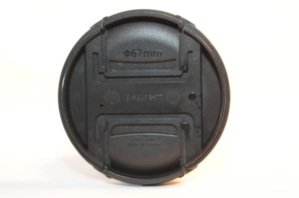 Canon EOS E-67 II 67mm front lens cap Inside squeeze Genuine canon product - Image 2 of 3