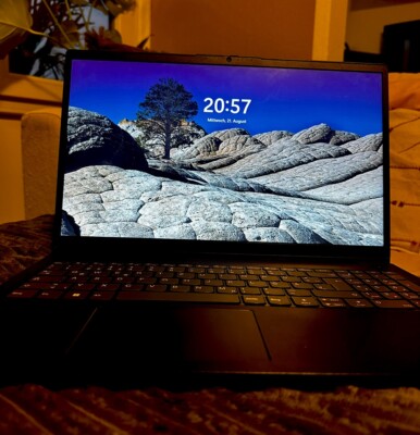Lenovo V15 N4500 Notebook