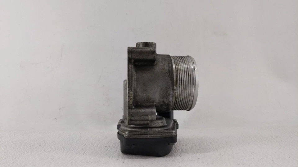 Volkswagen Passat 2006-2010 carrocería del acelerador EDQUM Foto 4 de 4