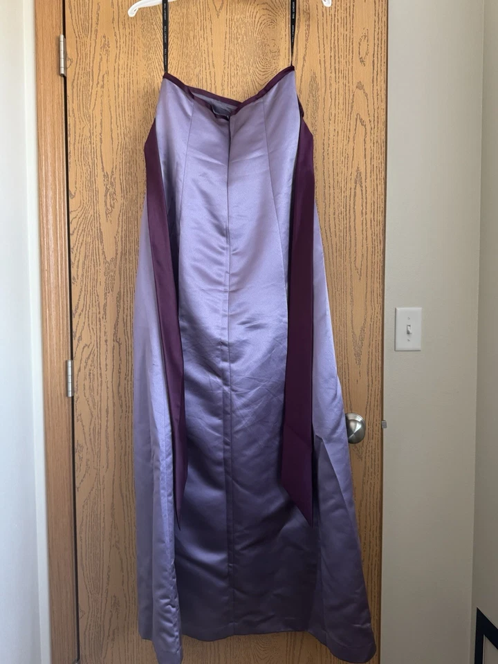 Vestido de Dama de honor púrpura sin tirantes Bill Levkoff, talla 16, Foto 2 de 2