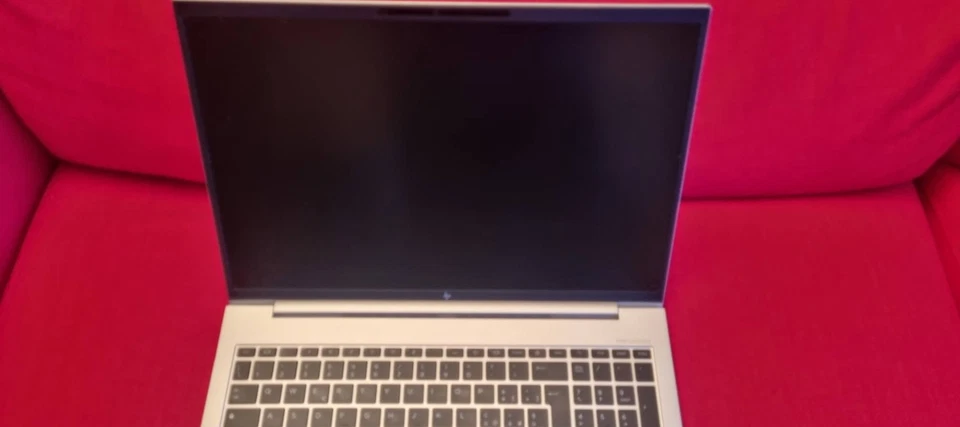 HP EliteBook 860 G10 · i7-1365U · 8GB · 256GB, foto 4 di 5