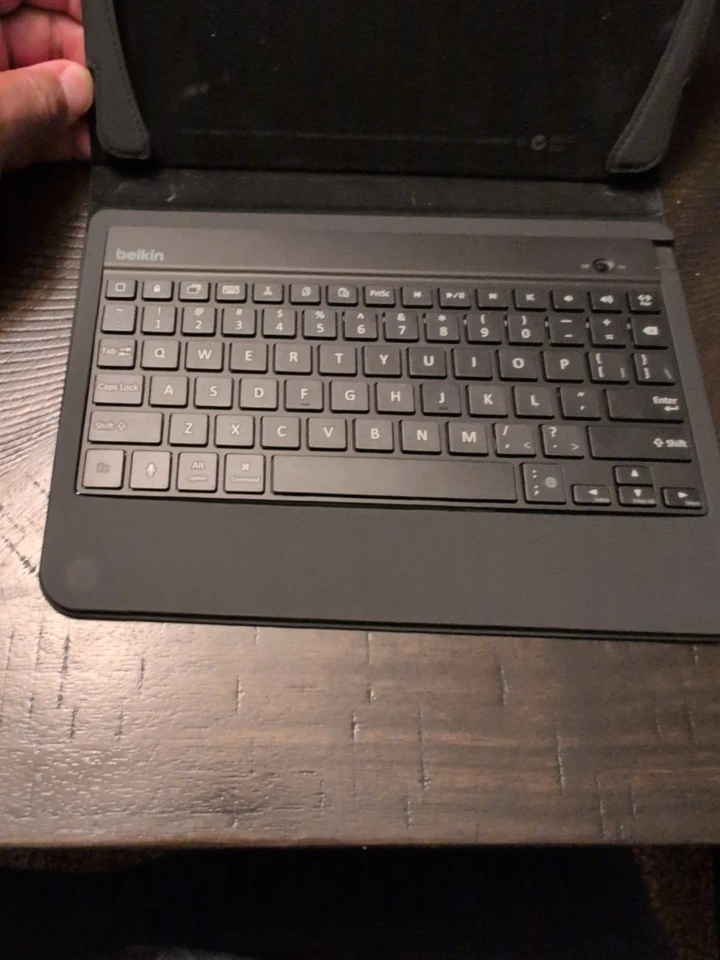 Almohadilla y teclado Belkin I Foto 3 de 4