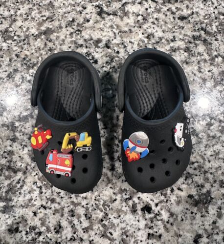 Size 5C: Baby / Toddler Crocs with Jibbitz - Picture 1 of 6