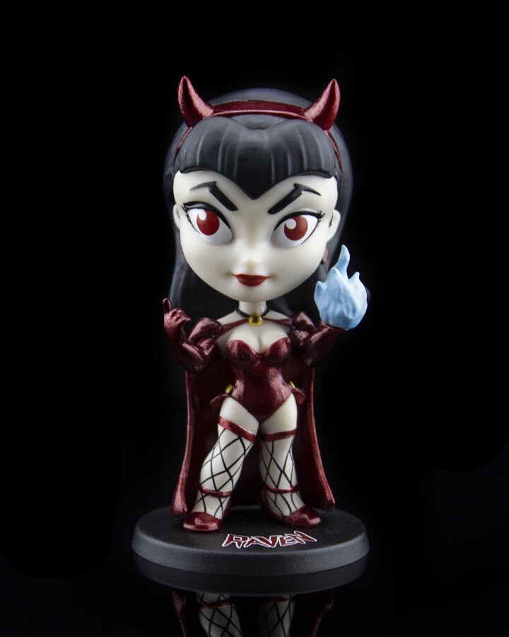 raven bombshell statue