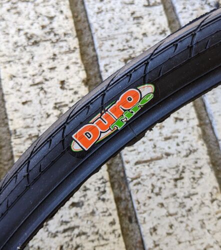 DURO BLACK 650C x 23C ROAD TOUR COMMUTE FIXED GEAR TIRE NOS - FREE USA SHIPPING - Picture 1 of 2