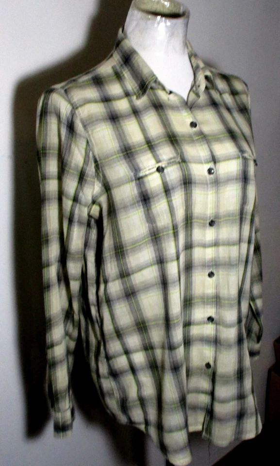 BDG. Camisa marrón tostado manga larga botones talla L Foto 3 de 4