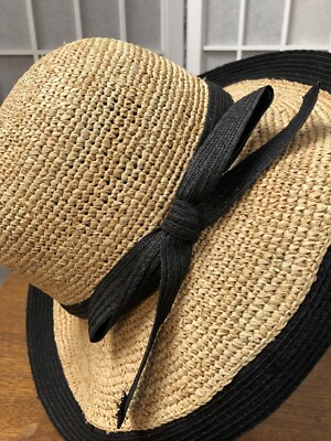 Liz Claiborne, Woman display picture 1