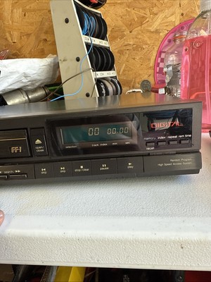 TECHNICS SL-PJ11 CD Compact Disc Player, 1980s Vintage 1985 Model