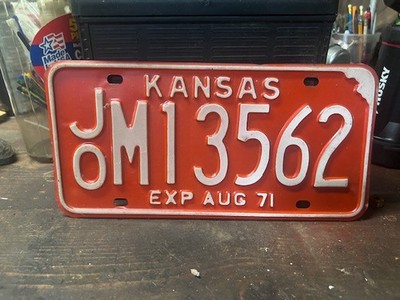 VINTAGE 1971 KANSAS LICENSE PLATE JOM 13562 AIGIST  ORIGINAL CONDITION