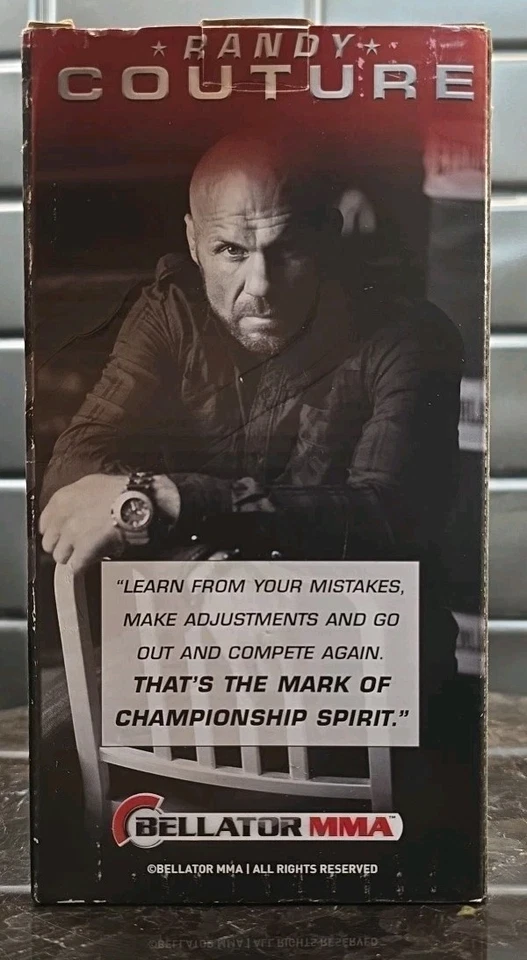 Randy Couture 摇头公仔 The Natural Bellator MMA Kloanz Inc — 第 4/4 张图片