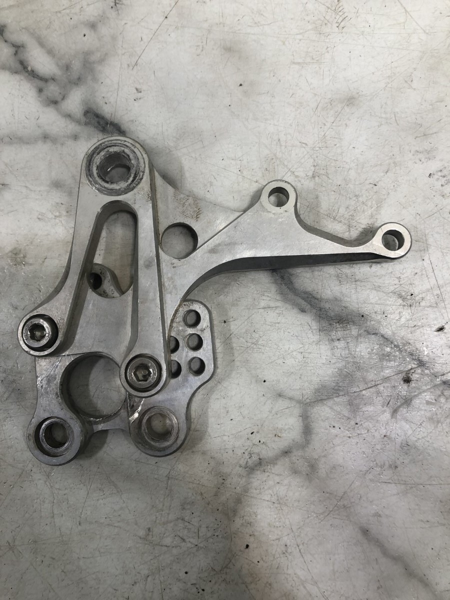 05 Kawasaki ZX 10 1000 ZX10 R Ninja adjustable right foot rest peg
