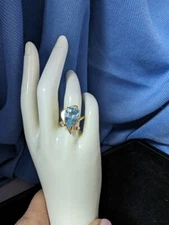 14K Gold Light Blue Topaz and Natural Diamond Cocktail Ring Size 7.25, 6.8 grams