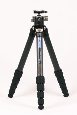 Leofoto LS-365C Carbon Tripod with LH-40LR Lever Ballhead Kit