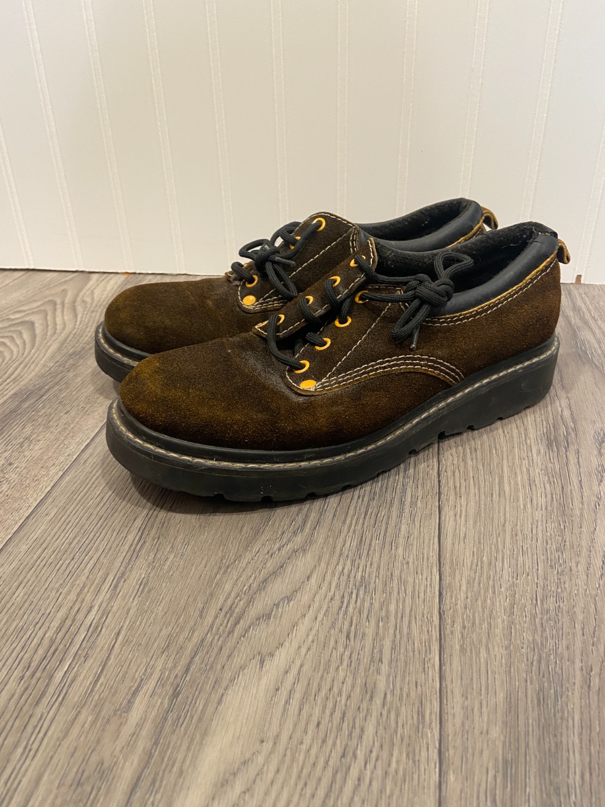 Arizona Jean Co.  Women's 9.0 Vintage Y2K 90’s Chunky Suede Brown Oxford Leather