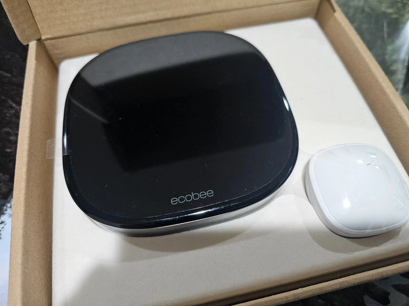 Ecobee Smart Thermostat PREMIUM With SmartSensor EB-STATE6-01
Opens in a new window or tab