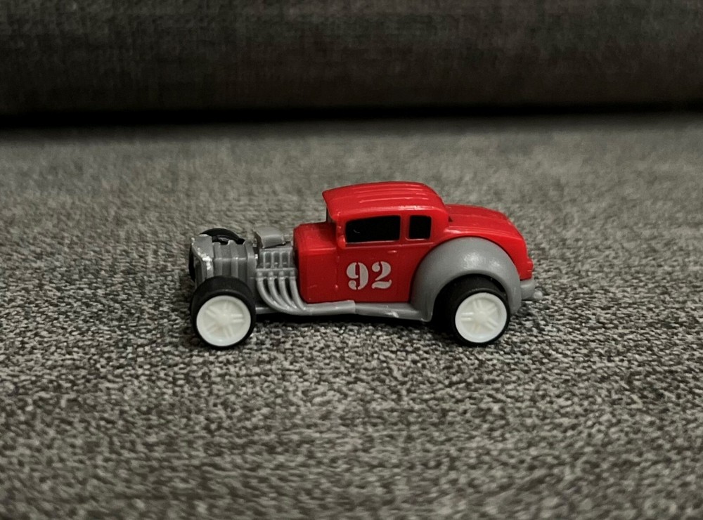 Driven by Battat, RED #92 VINTAGE CAR, Mini Pocket Series, Road to Gold, Series3