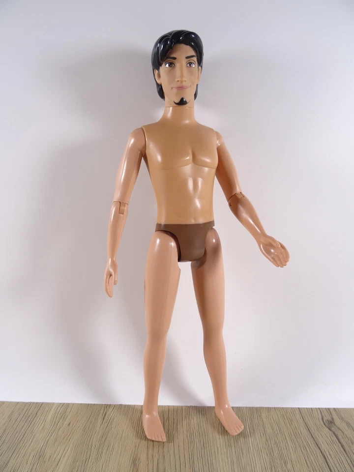 Original Disney Store Rapunzel Flynn Ryder Puppe total verföhnt selten (15728) - Bild 1 von 4