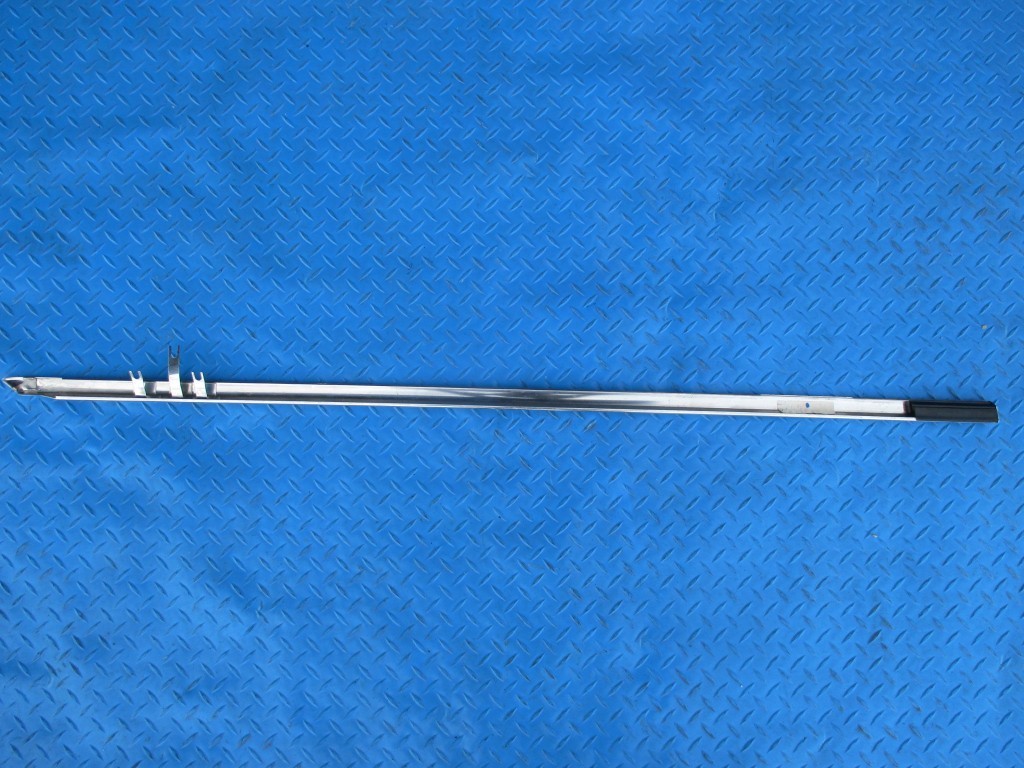 Bentley Mulsanne front left door lower window trim moulding #5458