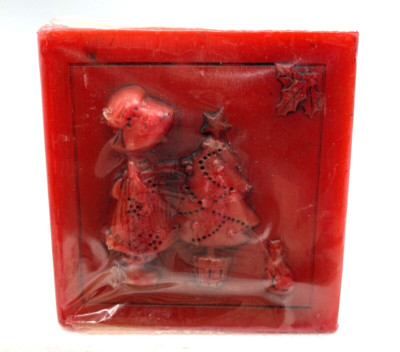 Vintage Red 1979 Holly Hobbie Block Candle ''Love Lights The World At Christmas''