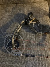 BEAR Archery  Divergent Eko compound bow RH Full SET !!