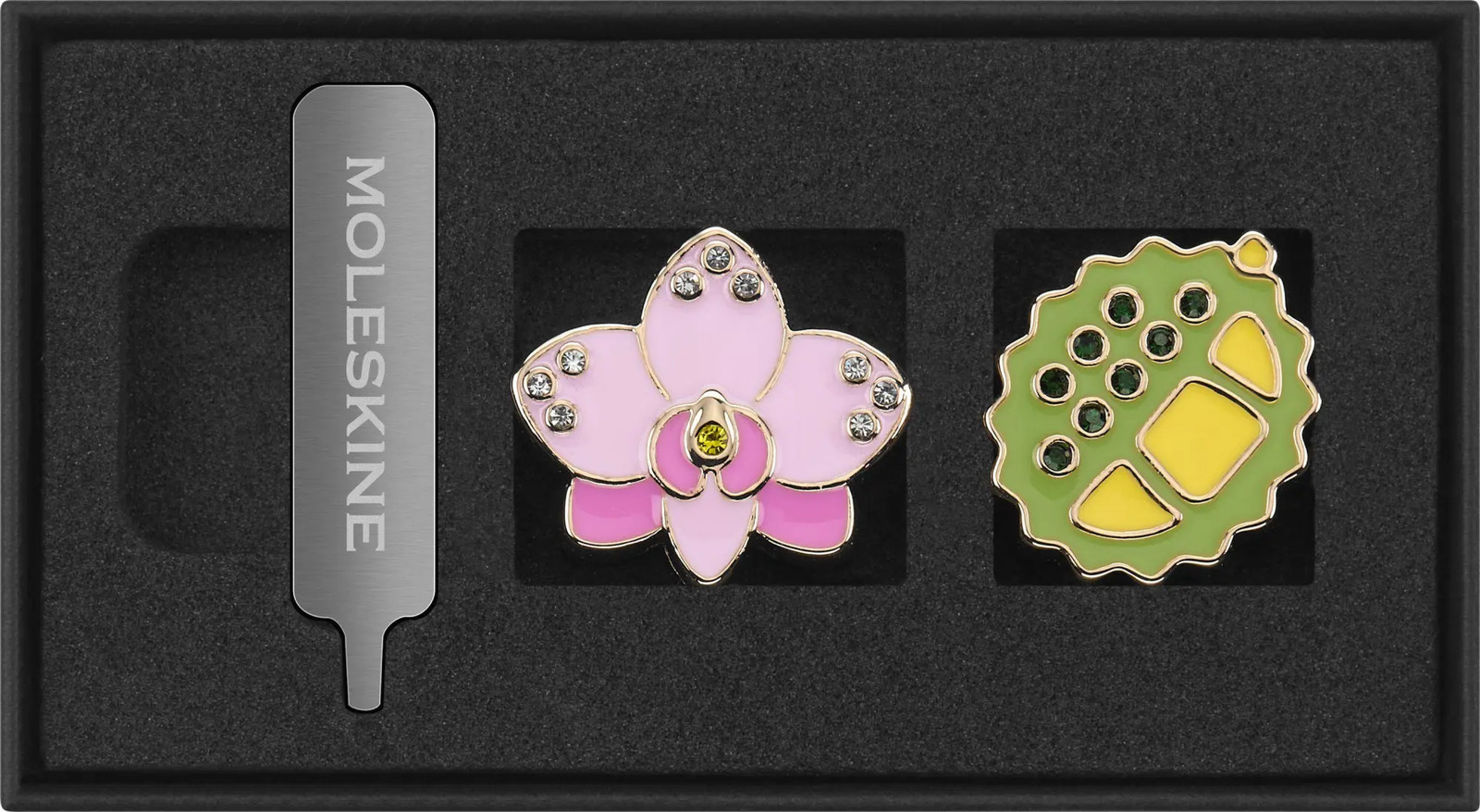 Moleskine Country Pins Singapur (2er-Set), Orchidee+ Durian | Deutsch | 2026 - Image 3