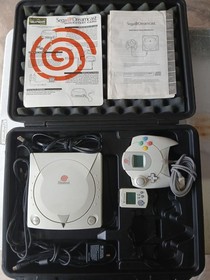 Sega Dreamcast DC HKT-3000 console with case 1- Controller Japanese edition Used