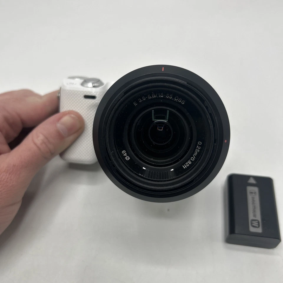 Sony NEX-5R, photo 4 of 5