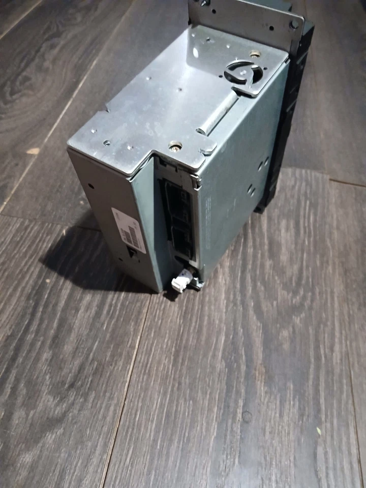 2004-2009 Dodge Durango Chrysler aspen CD Player MP3 RADIO P05091195AB AUX RES - Image 3 of 4