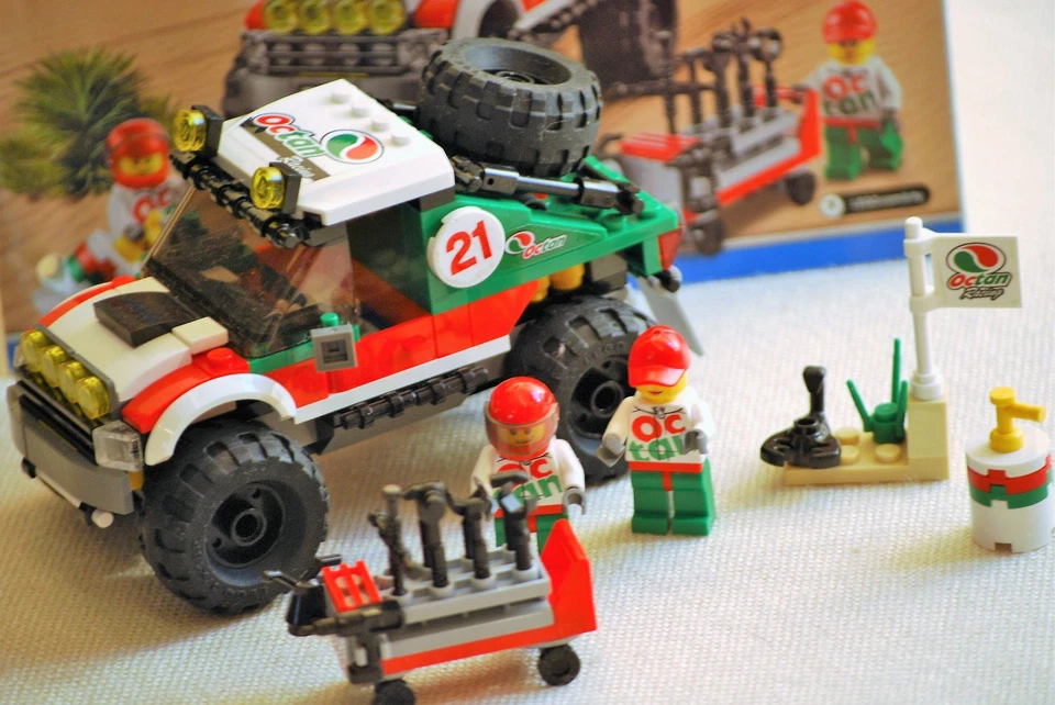 LEGO City 60115 4 x 4 Off Roader, Foto 2 von 3