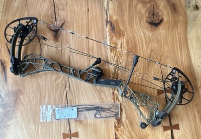 Mathews Arc 30 w/ VaporTrail Victor Rest & JBK strings, Ambush Green, RH