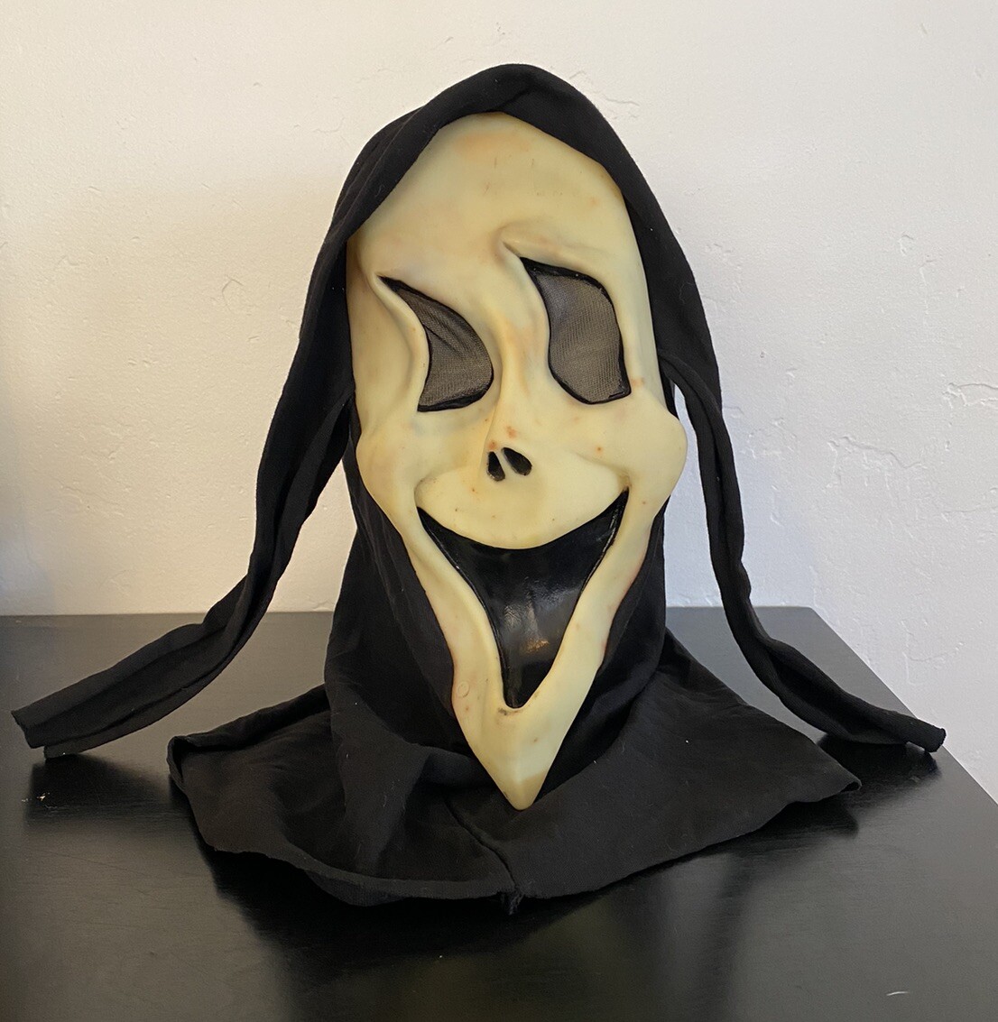 Vintage Scream Mask Smiley Silly Ghostface Fun World Div. 90s