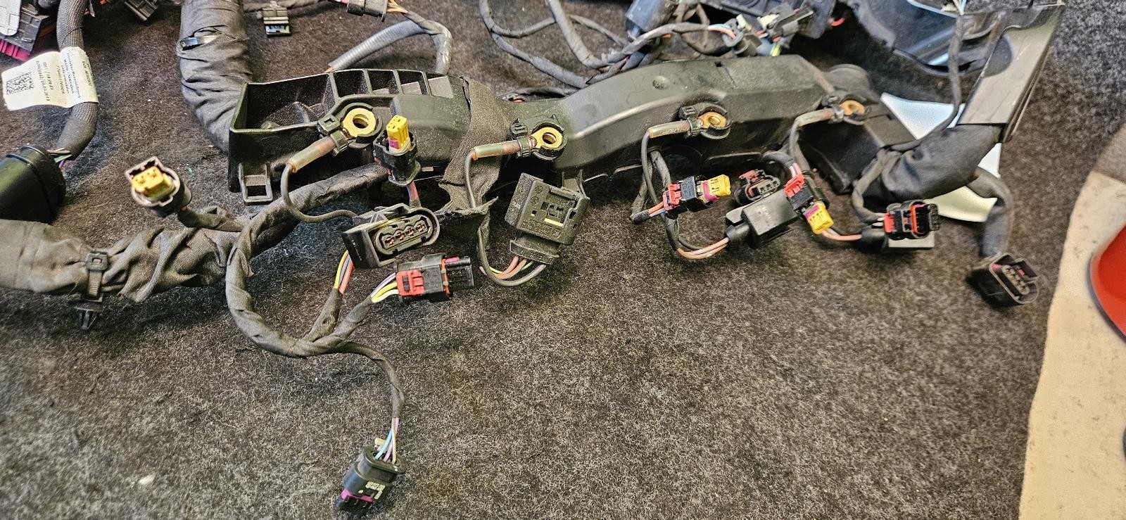 BENTLEY BENTAYGA WIRING HARNESS FOR ENGINE 4.0L V8 TFSI 0P2971595CN 38K TESTED!