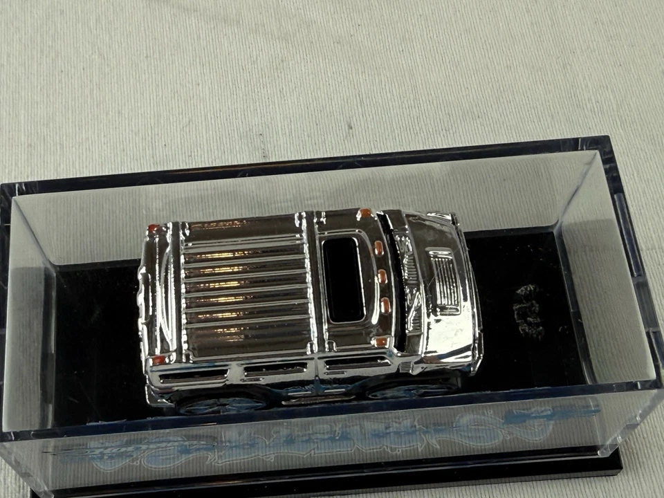 2005 Hot Wheels Pre Toy Fair Bling Hummer H2 rare silver - Image 3 of 4