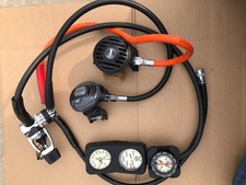 US DIVERS SCUBA DIVING GAUGES WITH CRESSI SUB FX PRO & CONSHELF 21 REGULATORS