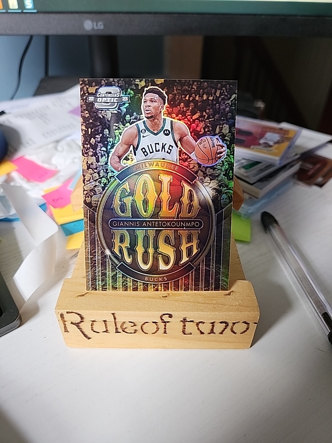 Giannis Antetokounmpo 2022-23 Panini Contenders Optic Gold Rush Prizm Case Hit