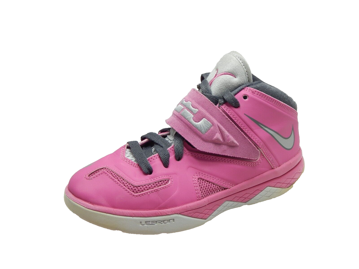 lebron james breast cancer awareness shoes