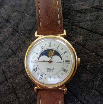 Pulsar Seiko Anthropomorphic Sun Moon Stars Phase Quartz Women Tone Watch READ