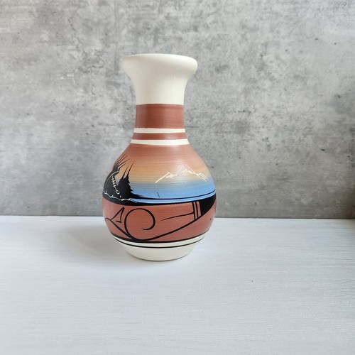 Vaso artigianale in ceramica indiana incisa Navajo, firmato dall'artista - Foto 6 di 12