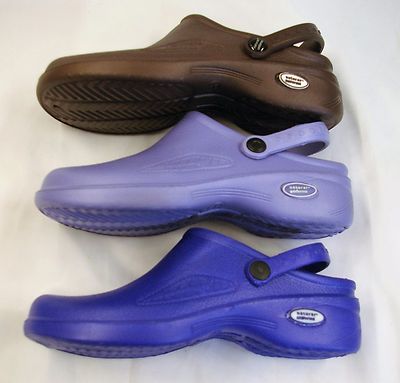 Natural Uniforms Women Ultralite Nurse Clogs W Heel Strap Eva