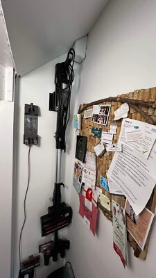 Shark kabelgebundener Handstab Anti-Haarwickel Staubsauger Wandhalterung Zubehör Dock HZ3000UKT