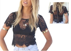 magliette nere trasparenti