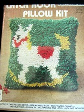 Vtg Perlon Betty Wilkinson ROCKING HORSE Latch Hook Pillow Craft Kit 8012 NIB