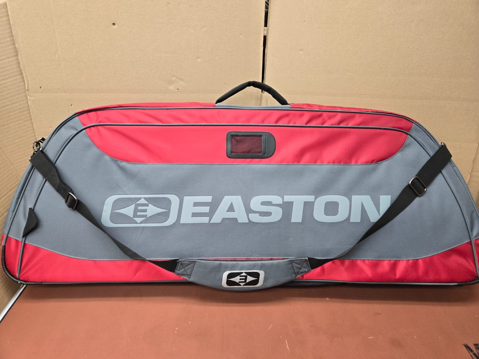 Easton World Cup Bow case and Deluxe hip quiver