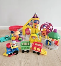 Fisher Price Little People Surprise Sounds Amusement Park Carnival & Train