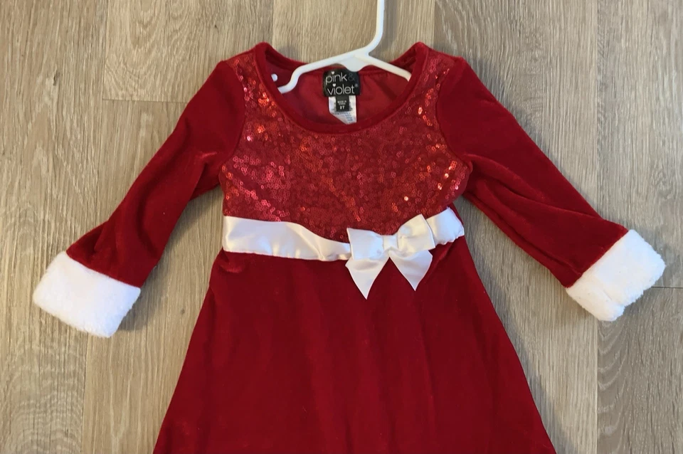 Vestido de fiesta rosa violeta para niña talla 2T rojo terciopelo y lentejuelas con ribete blanco Foto 3 de 4
