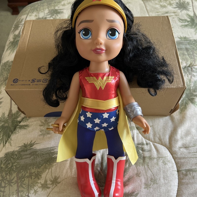Wonder Woman Doll 14” Black Hair Cape, Boots Crown…