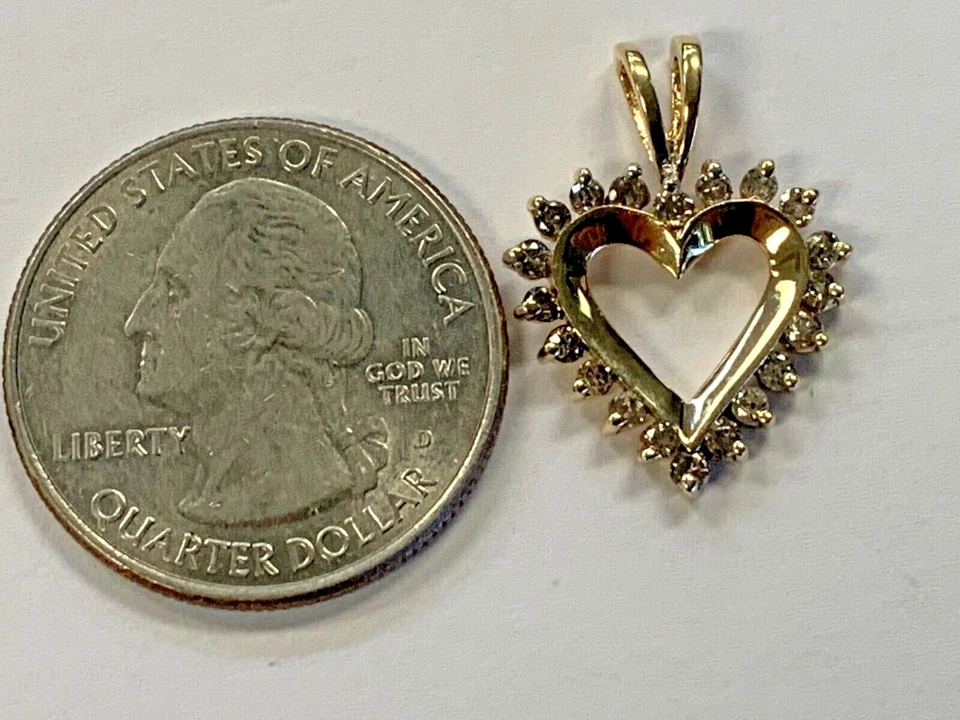 COLGANTE AMOR CORAZÓN DIAMANTE ORO AMARILLO MACIZO 10K CBI FIRMADO DE COLECCIÓN 417 Foto 3 de 4