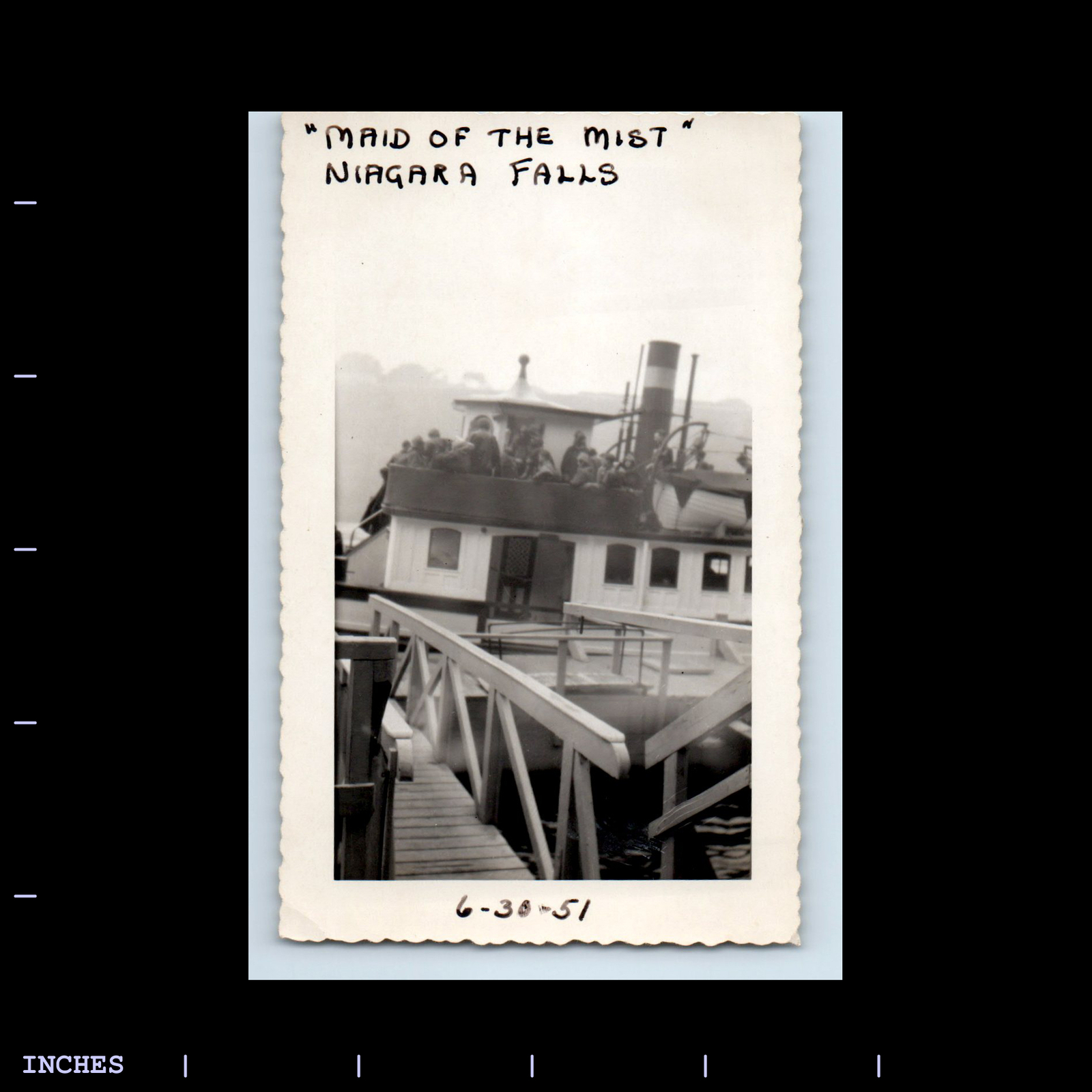 Старинное винтажное фото ГОРНИЧНАЯ МИСС НИАГАРА ВОДОПАД 1951