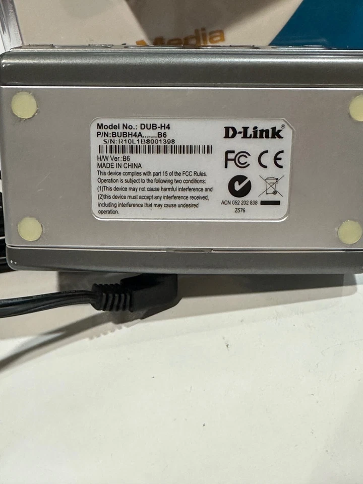 2 -D-Link 4 Port USB 2.0 Hub Fast Charge external Hub DUB-H4 1 New Sealed 1 Used - Image 4 of 4