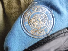 Bundeswehr Barett, mit Abzeichen, Farbe: Hellblau/ UN, ausgesondertes Material
